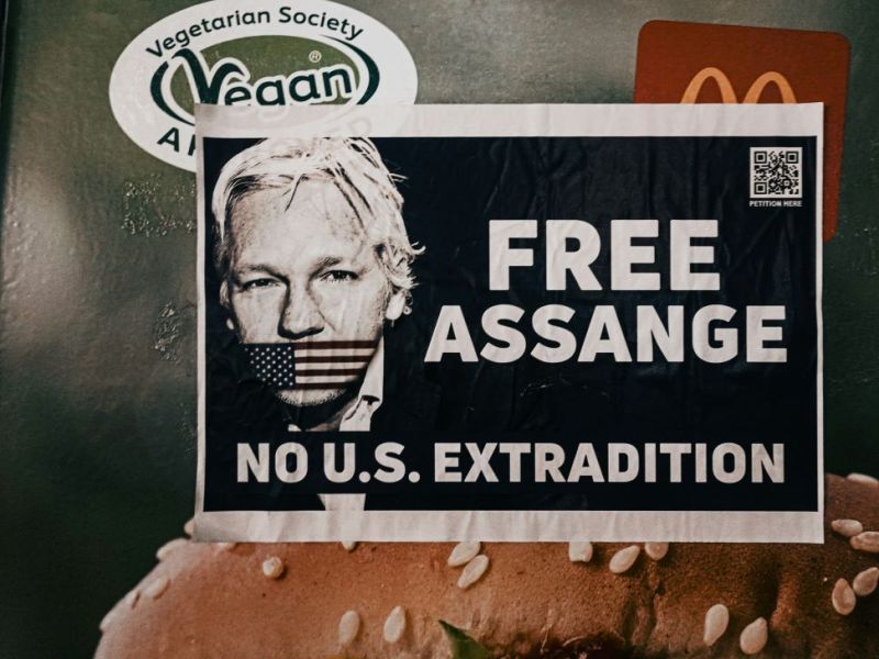 JULIAN ASSANGE